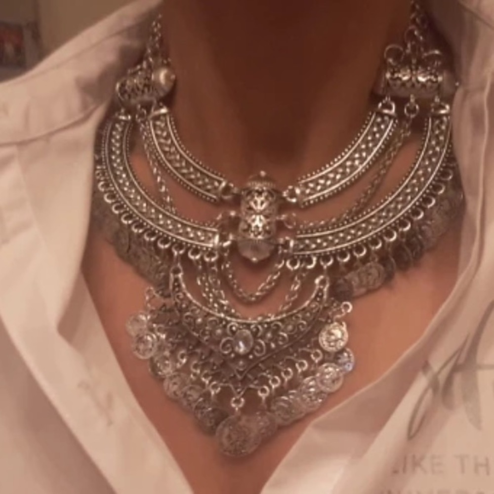 Silver Vintage Necklace NWOT - Picture 2 of 4